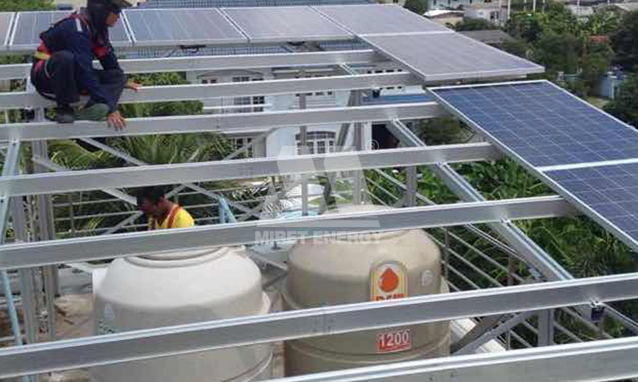 mocowania dachowe paneli słonecznych w Tajlandii