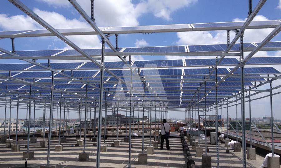 montaż dachu słonecznego w Chinach
