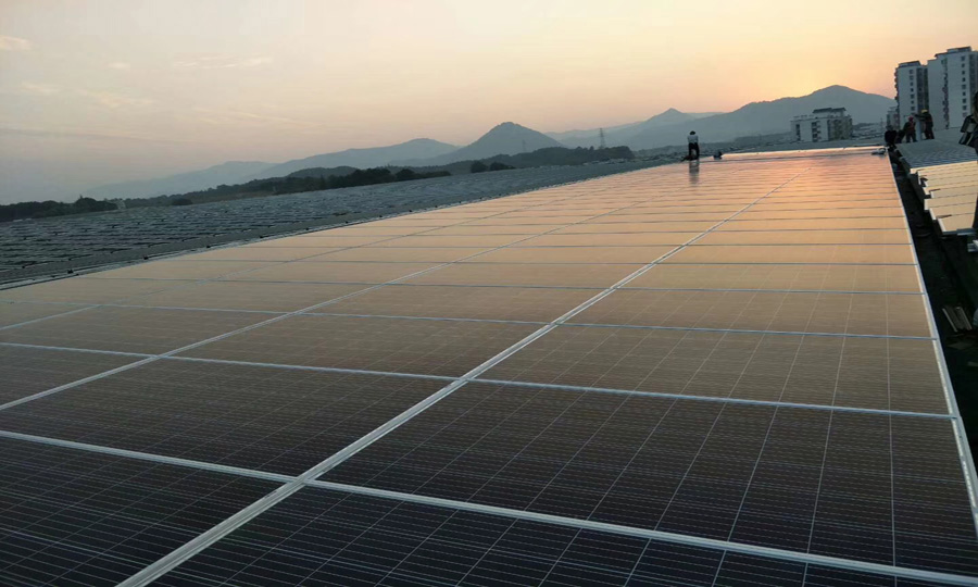 system montażu słonecznego na płaskim dachu w Chinach