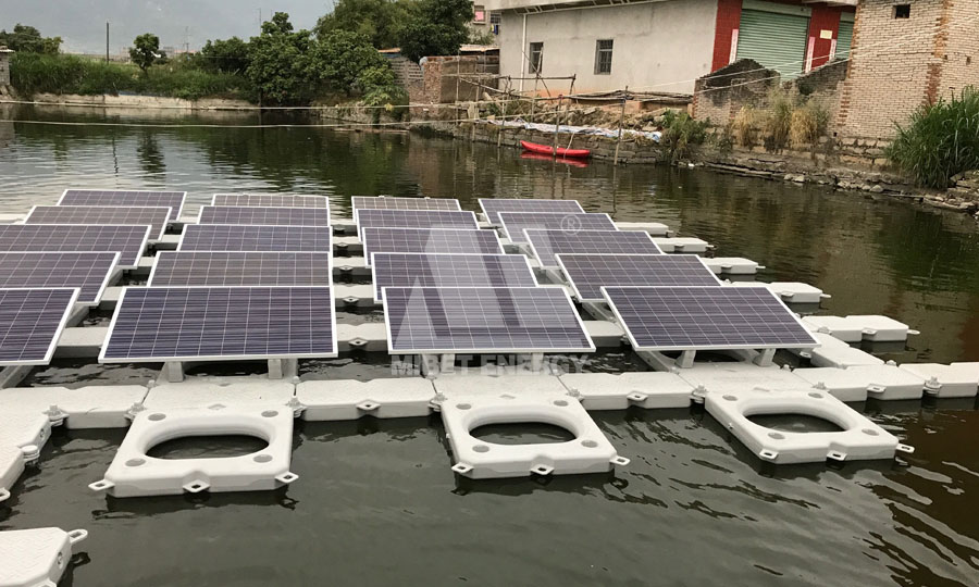 słoneczny układ pływający w Chinach
